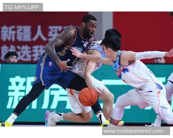 南京篮球队实力之争引发热议球迷观点碰撞激烈讨论